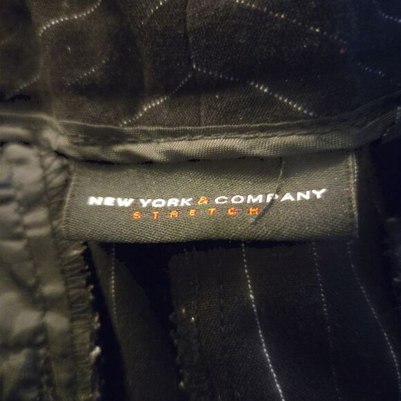 NEW YORK & CO STRETCH Black Pinstripe Pants WOMENS SZ 8 - Picture 4 of 5